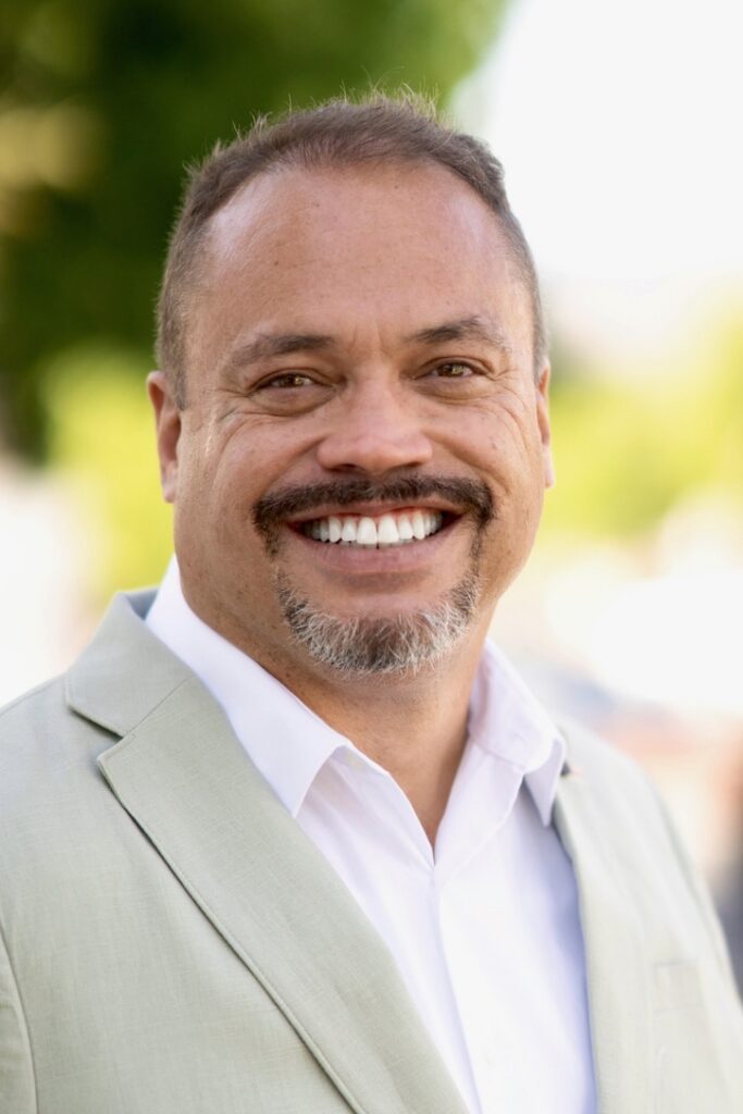 Joshua Orrantia, Broker-Owner of Country Real Estate