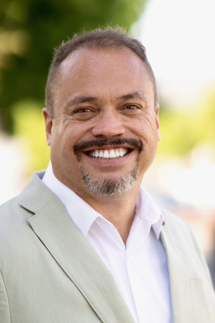 Joshua Orrantia, Broker and Owner of Country Real Estate